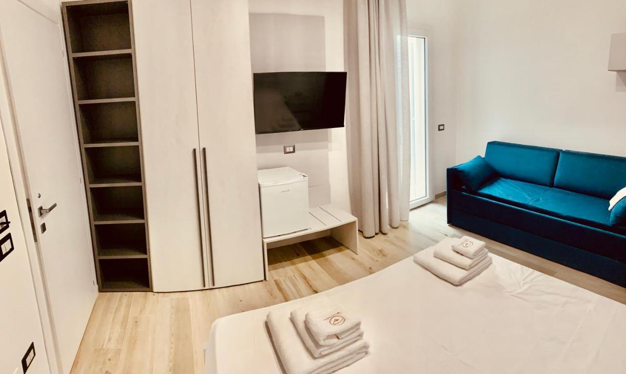 Bonaventura Hotell Porto Cesareo Exteriör bild